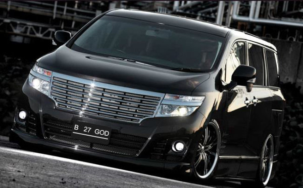 nissan-elgrand-2013